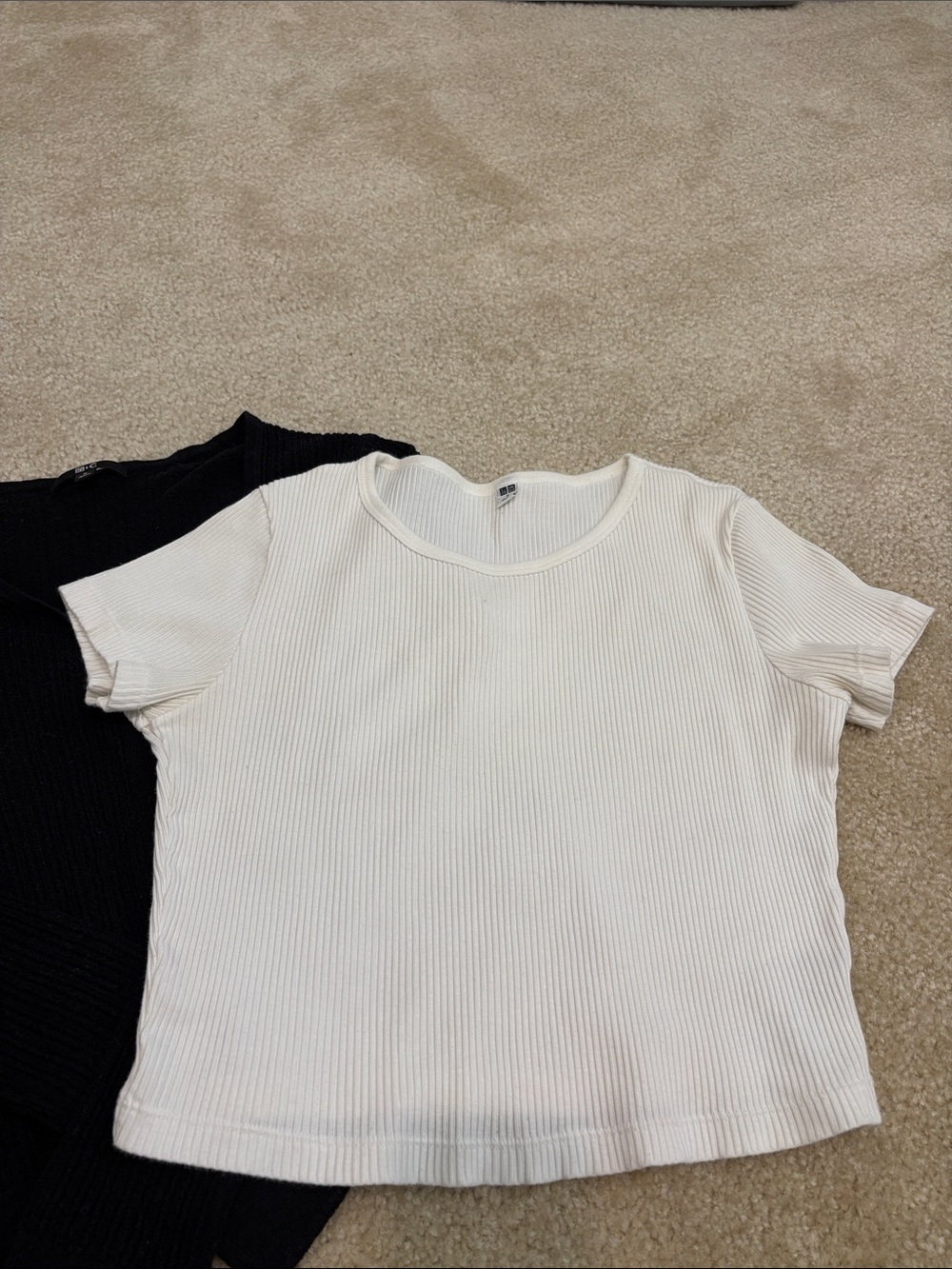 Uniqlo Cardigan and Shirt - Picture 2 of 7